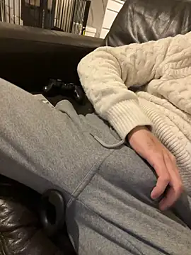 Snapshot of athenphysics chatting on December 17, 2024, 3:28 pm athenphysics online show from December 17, 2024, 3:28 pm