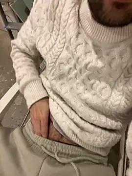 Snapshot of athenphysics chatting on January 15, 2025, 9:09 pm athenphysics online show from January 15, 2025, 9:09 pm