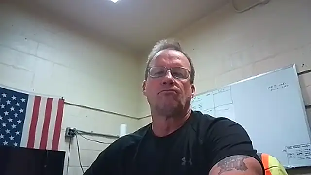 Cockrub1 online show from November 12, 2025, 12:38 pm