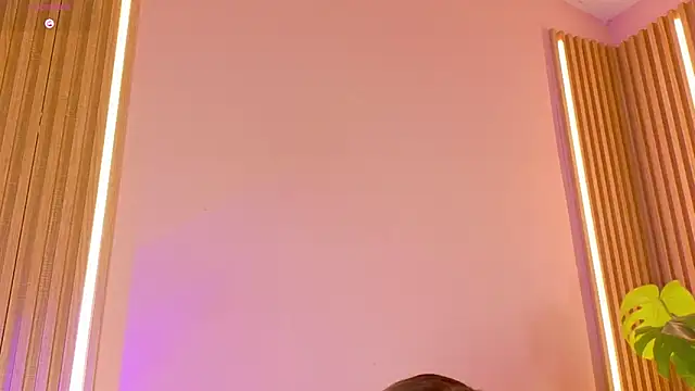 Snapshot of alison_collins chatting on December 20, 2025, 7:54 pm alison collins online show from December 20, 2025, 7:54 pm