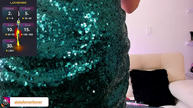 Alaia Ferrer  online show from March 2, 2025, 9:32 pm