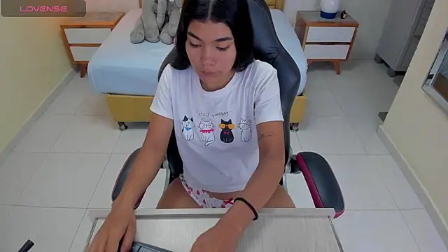 MILEY JOAS2 online show from March 11, 2025, 7:25 pm