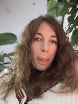 MommmyYummy online show from November 15, 2025, 2:24 pm