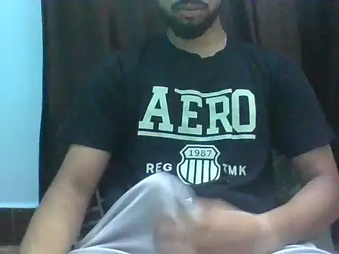 Snapshot of 8inchlegendbro chatting on May 24, 2026, 4:28 am 8inchlegendbro online show from May 24, 2026, 4:28 am