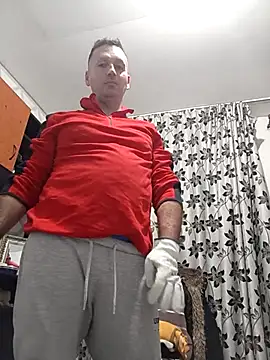 Snapshot of florin421 chatting on February 20, 2026, 1:22 pm florin421 online show from February 20, 2026, 1:22 pm