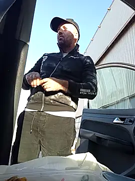 florin421 online show from April 5, 2026, 6:10 am