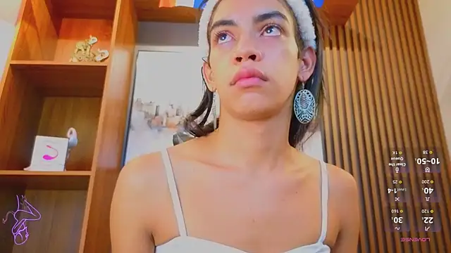 Snapshot of Alahia_Rodriguez chatting on July 13, 2026, 12:41 pm Alahia Rodriguez online show from July 13, 2026, 12:41 pm