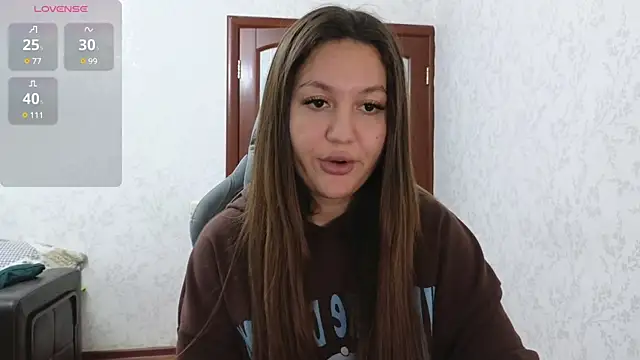 Nelly Fischer online show from December 15, 2024, 12:28 pm