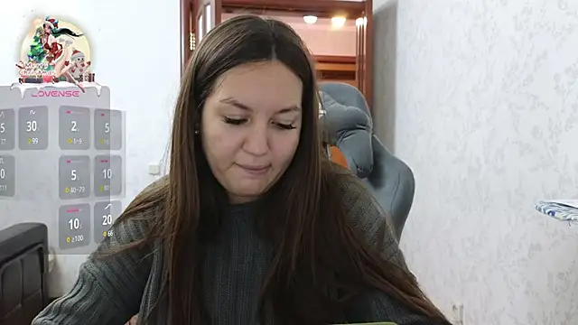 Nelly Fischer online show from December 23, 2024, 3:12 pm