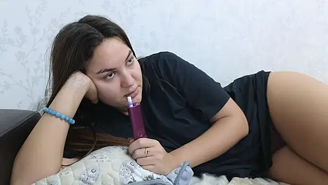 Nelly Fischer online show from January 14, 2025, 1:49 pm