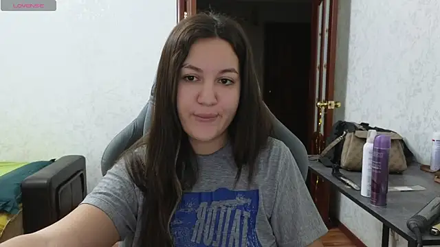 Nelly Fischer online show from March 9, 2025, 5:17 pm