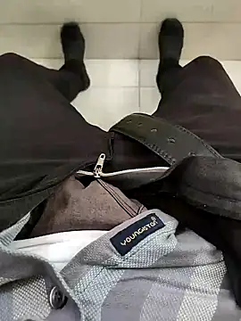 samlord261 online show from December 6, 2024, 9:21 am