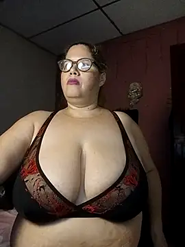 EllisW8 online show from October 5, 2025, 6:06 pm