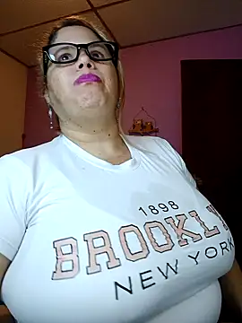 EllisW8 online show from February 15, 2026, 10:28 pm