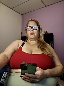 EllisW8 online show from April 18, 2026, 7:58 pm