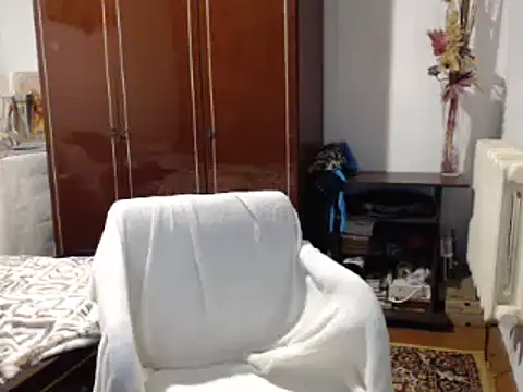 Secretfox online show from February 25, 2026, 2:05 pm