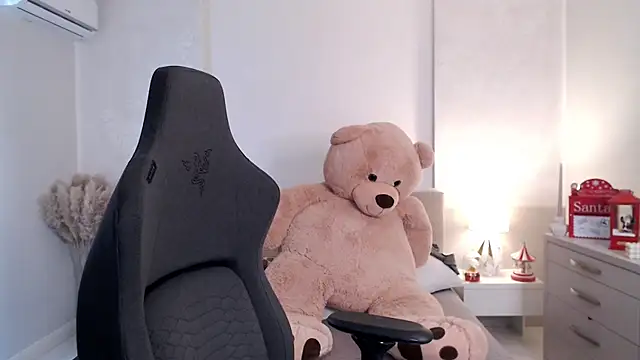 Smileyouarehere online show from January 23, 2025, 8:36 am