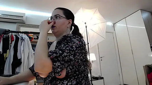 ILoveToFeelU online show from March 17, 2025, 11:11 pm