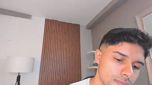 Snapshot of liam_collins21 chatting on February 2, 2025, 11:40 am liam collins21 online show from February 2, 2025, 11:40 am