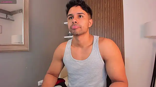 Snapshot of liam_collins21 chatting on February 6, 2025, 11:43 am liam collins21 online show from February 6, 2025, 11:43 am