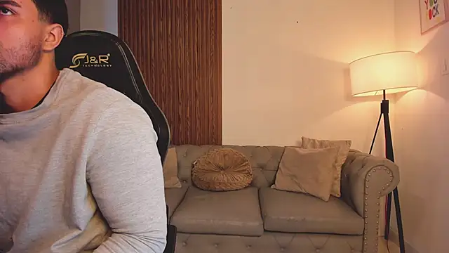 liam collins21 online show from March 15, 2026, 11:38 am