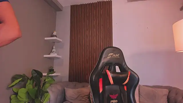 liam collins21 online show from April 9, 2026, 11:59 am