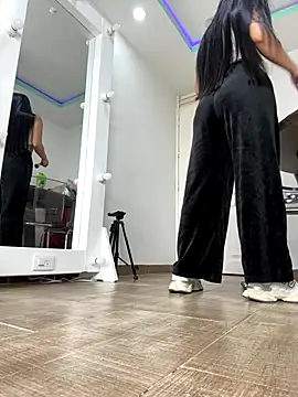 Snapshot of Lexa_queen chatting on December 5, 2025, 7:43 pm Lexa queen online show from December 5, 2025, 7:43 pm