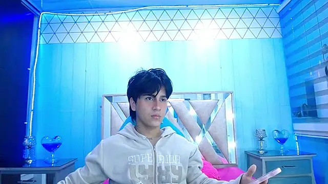 alex 477 online show from October 24, 2025, 11:39 am