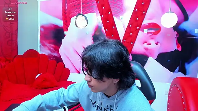 alex 477 online show from March 31, 2026, 11:32 am