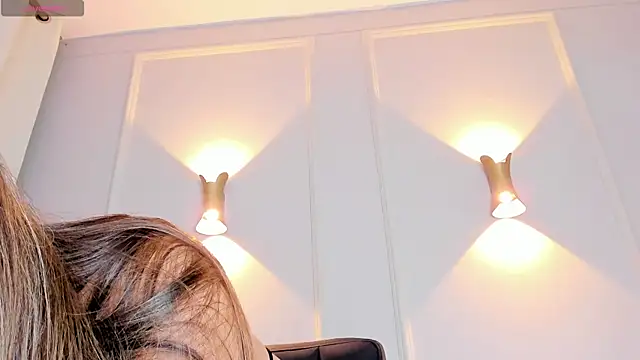 Lia walton online show from December 17, 2024, 3:06 pm