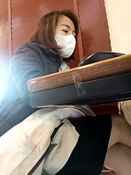 Snapshot of Michiko1 chatting on February 19, 2025, 4:44 am Michiko1 online show from February 19, 2025, 4:44 am