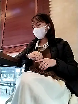 Snapshot of Michiko1 chatting on February 20, 2025, 8:39 am Michiko1 online show from February 20, 2025, 8:39 am