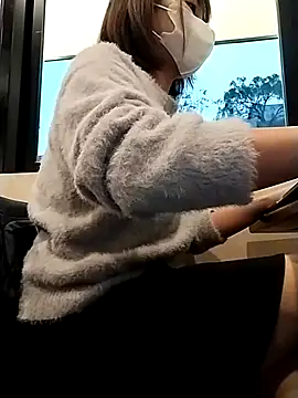 Snapshot of Michiko1 chatting on March 7, 2025, 11:07 am Michiko1 online show from March 7, 2025, 11:07 am