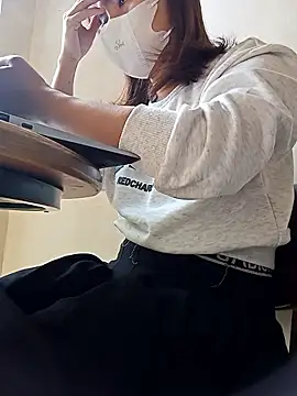 Snapshot of Michiko1 chatting on December 1, 2025, 4:06 am Michiko1 online show from December 1, 2025, 4:06 am