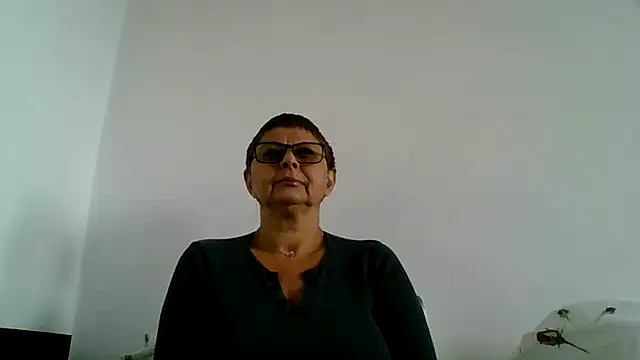 roseblak42 online show from October 2, 2025, 12:45 pm