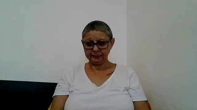 roseblak42 online show from November 23, 2025, 7:19 am