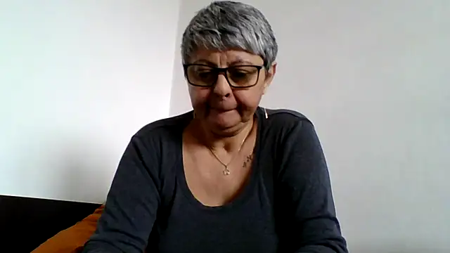 roseblak42 online show from March 20, 2026, 10:09 am