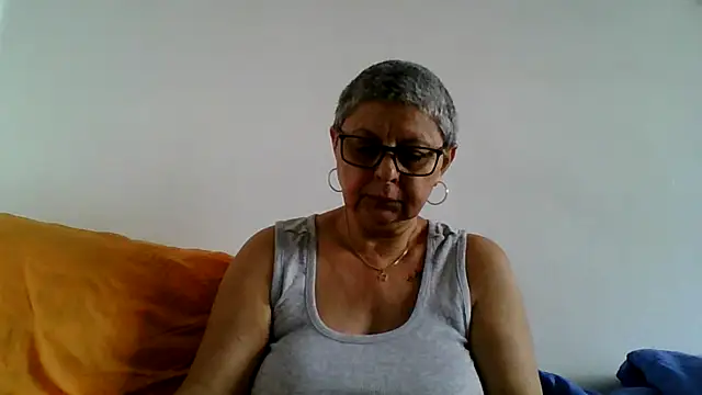 Snapshot of roseblak42 chatting on July 13, 2026, 2:53 pm roseblak42 online show from July 13, 2026, 2:53 pm