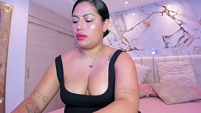 kiana cream online show from January 7, 2026, 3:31 am