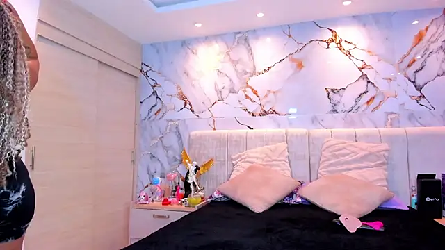 kiana cream online show from February 23, 2026, 11:40 am