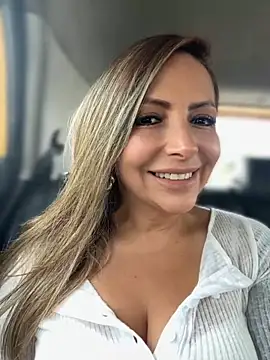  Abril-Office1 online show from September 25, 2025, 3:05 pm