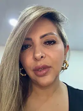  Abril-Office1 online show from November 19, 2025, 12:27 pm