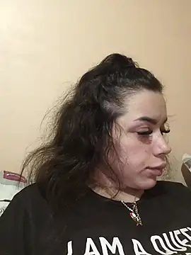 LovelyJulliette online show from February 16, 2025, 1:05 pm