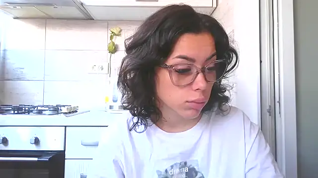 LovelyJulliette online show from October 21, 2025, 9:43 am