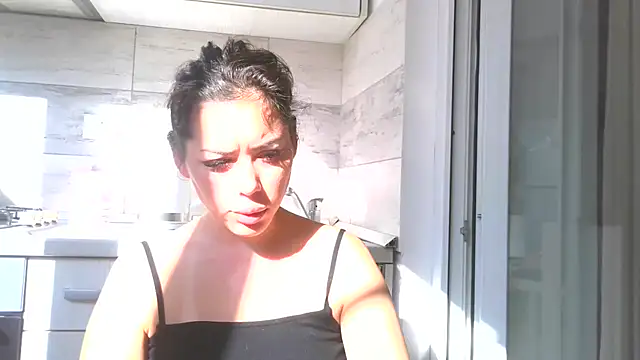 LovelyJulliette online show from October 29, 2025, 11:56 am