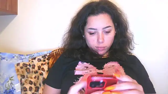 Snapshot of LovelyJulliette chatting on January 9, 2026, 4:10 pm LovelyJulliette online show from January 9, 2026, 4:10 pm