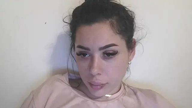 Snapshot of LovelyJulliette chatting on February 11, 2026, 6:24 pm LovelyJulliette online show from February 11, 2026, 6:24 pm