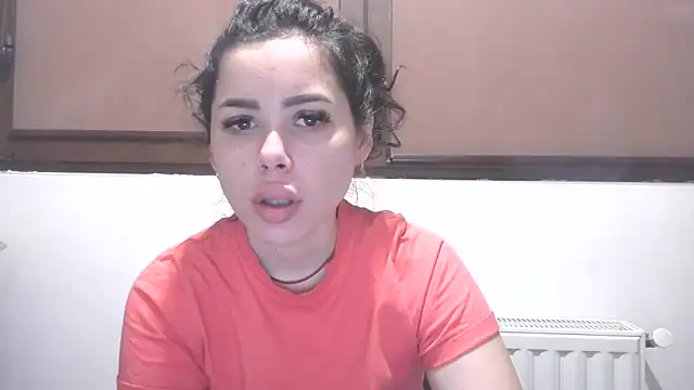 Snapshot of LovelyJulliette chatting on February 17, 2026, 1:18 pm LovelyJulliette online show from February 17, 2026, 1:18 pm