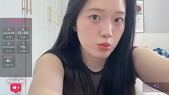 rose-u online show from April 19, 2026, 1:27 am