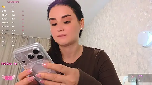 LaraSkinny online show from March 31, 2026, 1:11 pm